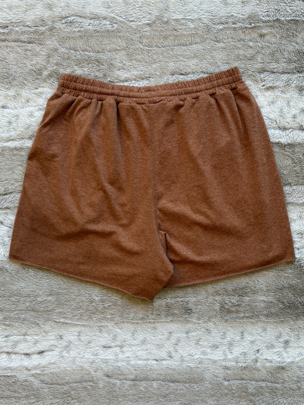 VUORI Boyfriend Short in Palo Santo Heather Size S - Picture 7 of 16
